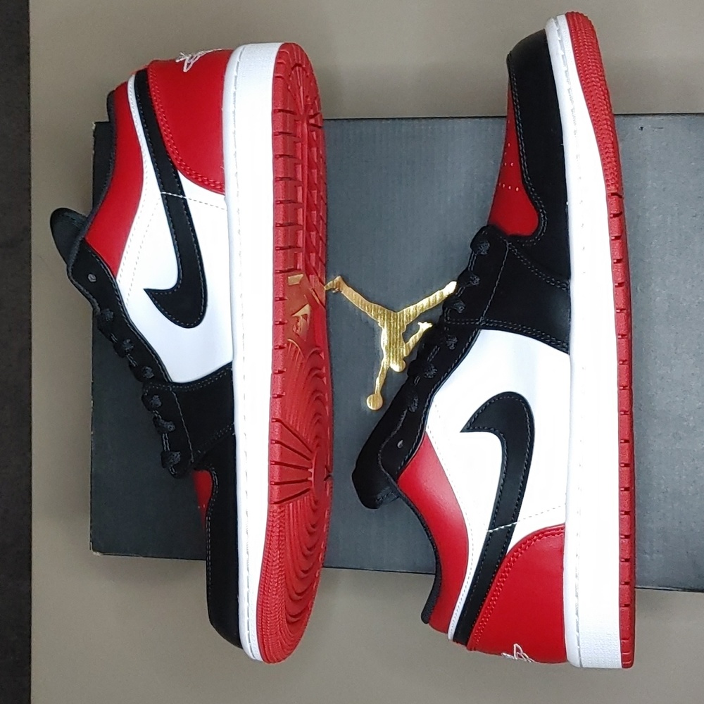 Jordan 1 Low Bred Toe Size 11.5